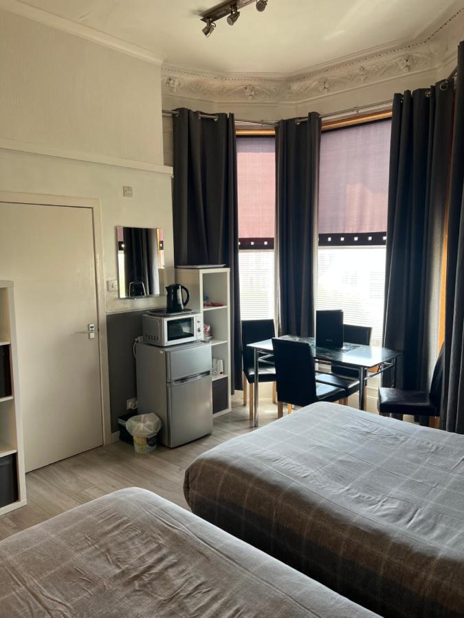 Mccoinnich Rooms Dundee Kültér fotó