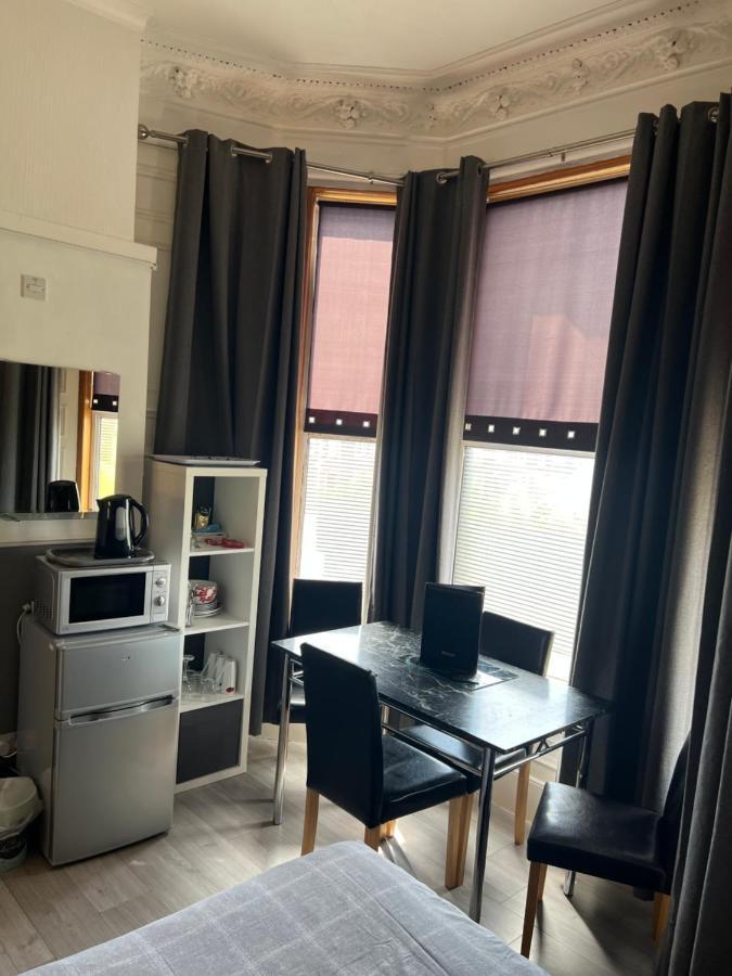 Mccoinnich Rooms Dundee Kültér fotó